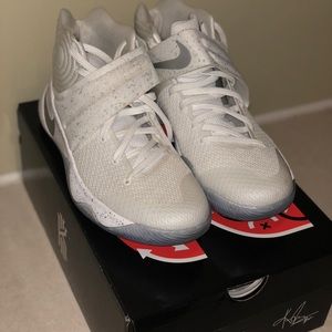 Nike - Kyrie 2